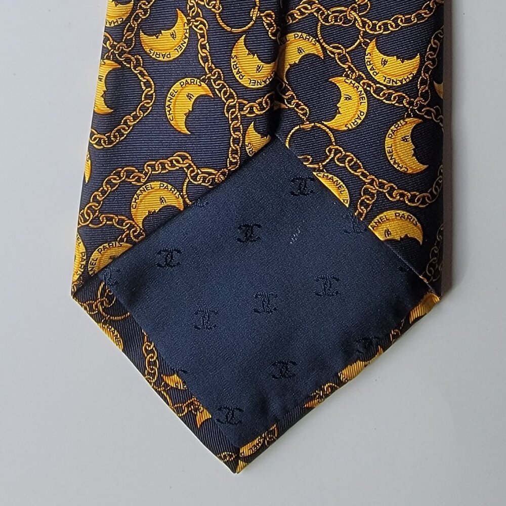 CHANEL Men's Vintage Tie 100% Silk Made in Italy Black Moon & Chain Authentic - Picture 2 of 5